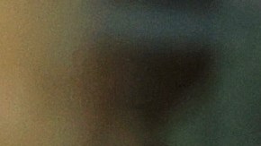 LeBron James y Lionel Messi abrazándose antes del encuentro del Inter Miami.