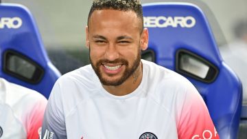 Neymar sonríe durante la gira asiática del PSG.