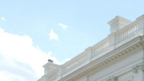 La Casa Blanca fue desalojada tras hallarse un polvo que resultó ser cocaína.