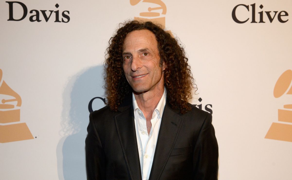 Kenny G’s Former Mansion in Hunts Point Now Selling for  Million