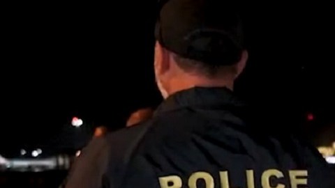 ICE mantiene sus vuelos de deportaciones.