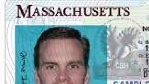 Los indocumentados podrán tener una licencia de conducir en Massachusetts.