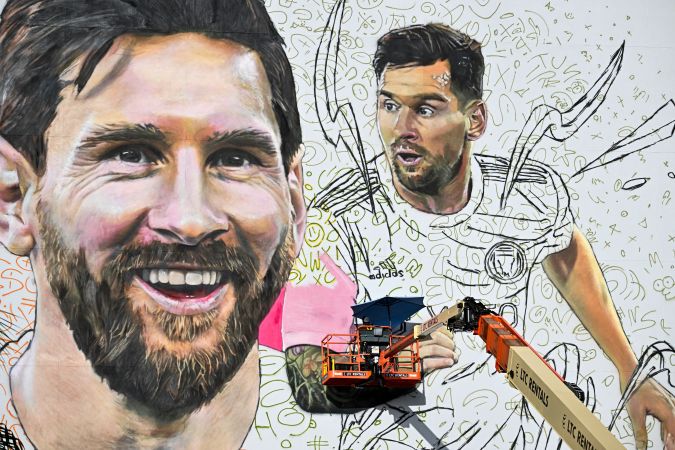 Leo Messi firma con el Inter Miami y promete "trabajar para conseguir los objetivos que nos marcamos"