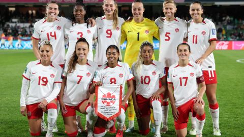 Jugadoras de Canadá logran acuerdo económico con la federación de fútbol