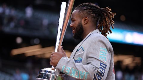 Histórico: Dominicano Vladimir Guerrero Jr. emula a su padre y se convierte en campeón del Derbi de Jonrones [Videos]