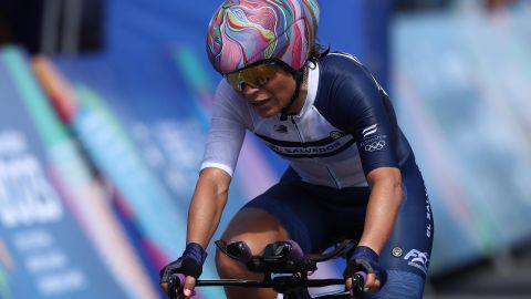 La ciclista salvadoreña Evelyn García en los Juegos Centroamericanos y del Caribe en San Salvador.