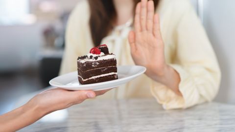 En caso de sufrir diabetes o algún trastorno alimentario se recomienda acudir a un especialista que tendrá la capacidad de recomendar un plan de qué comer