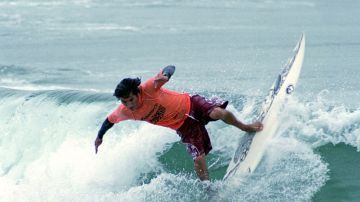 Mikala Jones era un experimentado surfista Hawaiano.