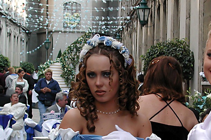 Anahí y Ana Layevska participan en la telenovela "Primer Amor A Mil Por Hora", producción de Pedro Damián que presentó a su elenco estelar/México, 9 de octubre 2000.
