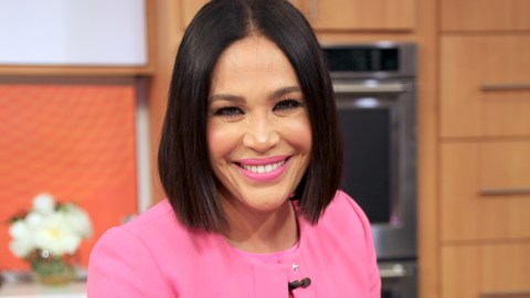 La mexicana Karla Martínez es una de las conductoras de 'Despierta América'.