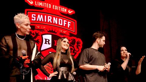 Agrupación RBD en un evento exclusivo de Smirnoff.