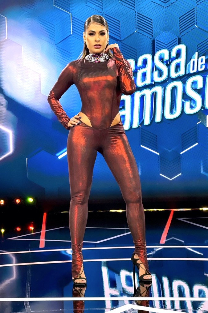Galilea Montijo muestra los diferentes looks con los que conduce "La Casa de los Famosos México". Fotos cortesía de la producción/México, 28 de julio 2023.