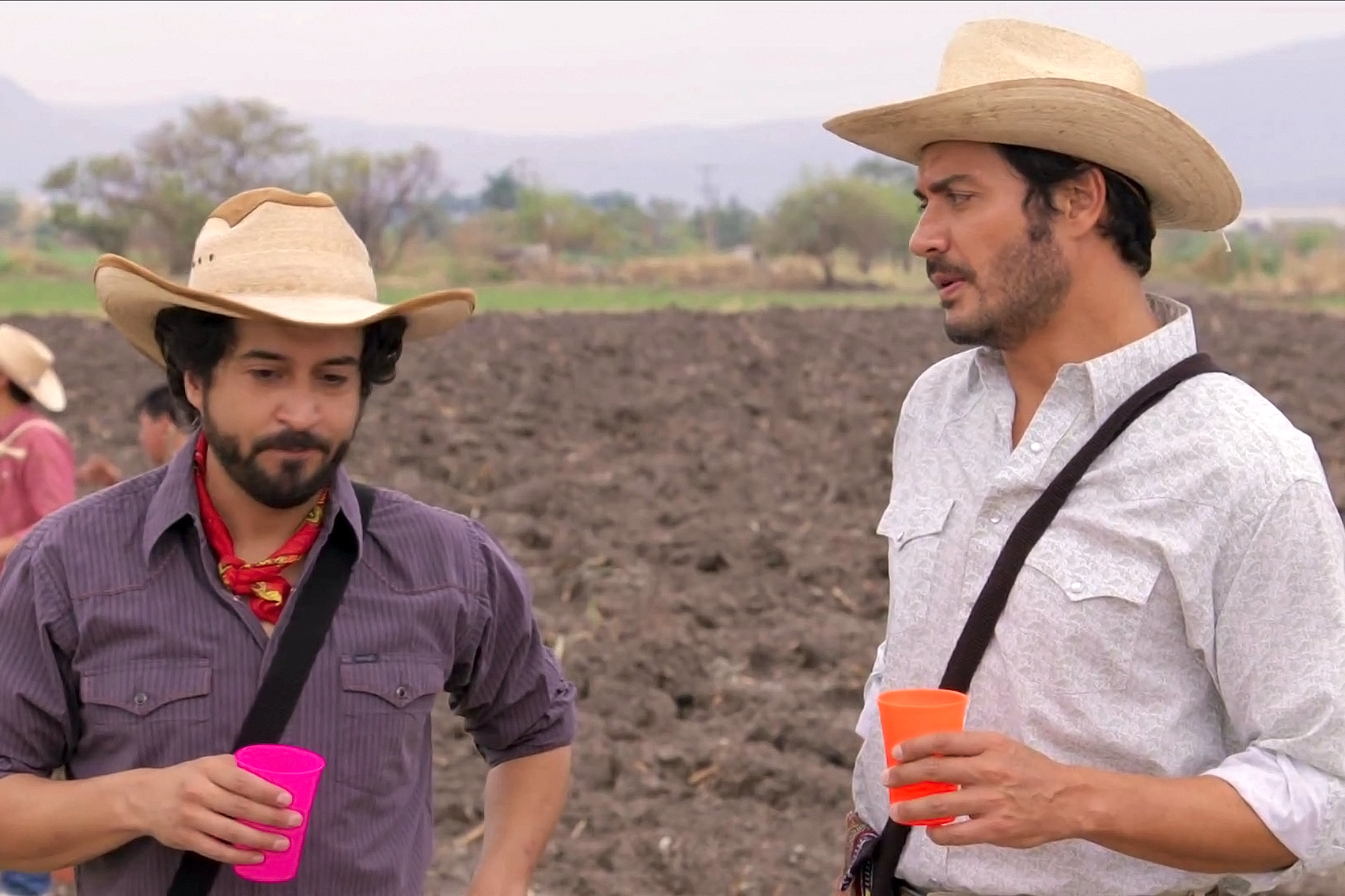 Andrés Palacios and Daniel Tovar in a scene from the telenovela "land of hope"