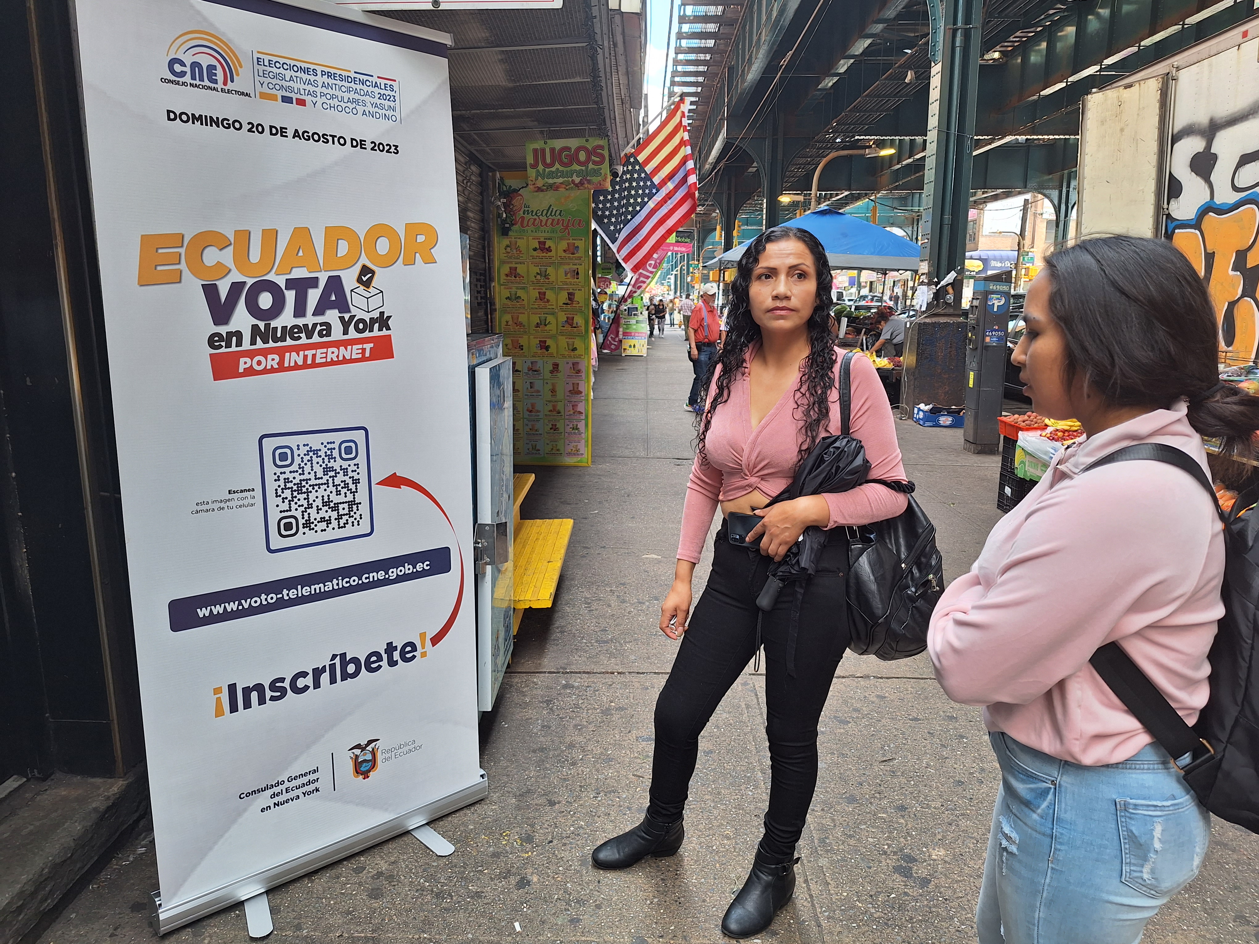 Signado Voto de ecuatorianos en NY en elecciones generales de su país signado ...