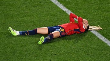 Olga Carmona llora de felicidad tras ganar el Mundial con España.