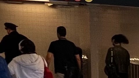 La presencia de vendedores ambulantes en el metro ha aumentado en los últimos meses