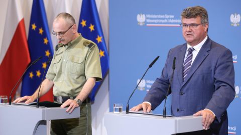 El Ministerio del Interior de Polonia, Maciej Wasik, durante una rueda de prensa.