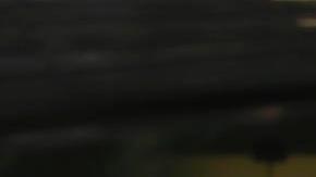 Sergio Rico (d), abandona el hospital Virgen del Rocío en Sevilla junto a su mujer Alba Silva.