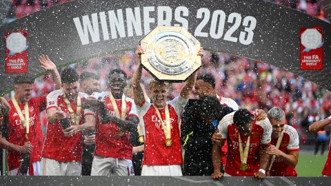 Arsenal reacciona en el último minuto y le arrebata la Community Shield al Manchester City en penales