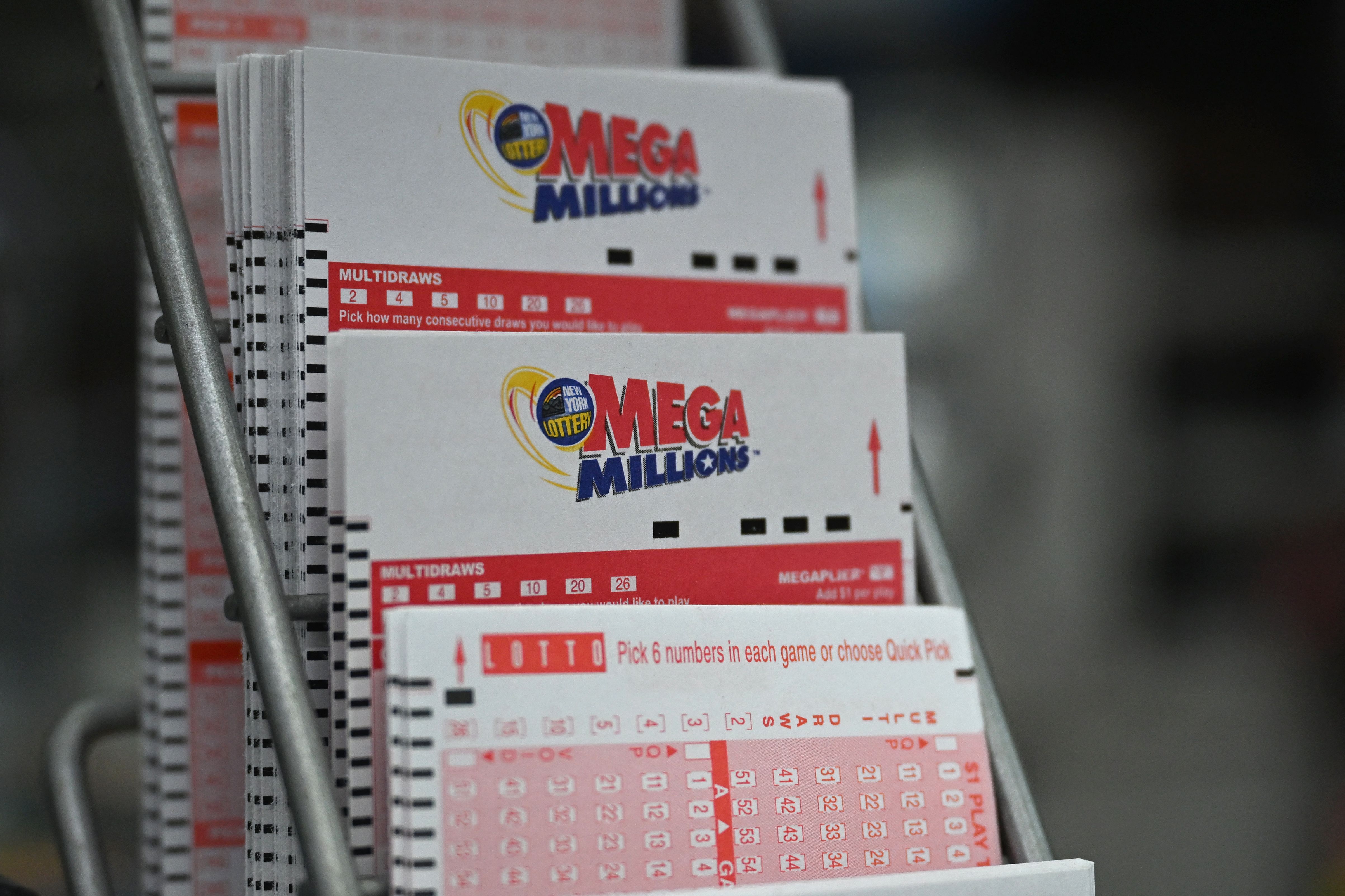 Ganó $1 Millón En Su Primera Vez Jugando Al Mega Millions Y Todo Fue ...