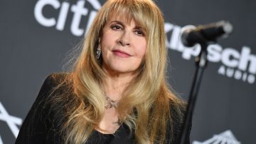 Stevie Nicks es conocida por haber sido parte de la banda Fleetwood Mac.