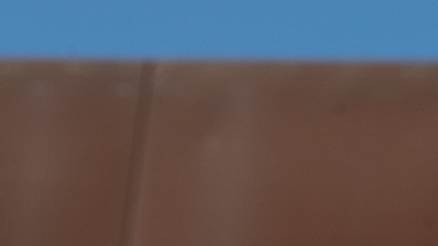 El expresidente Trump mantiene mano dura contra indocumentados.