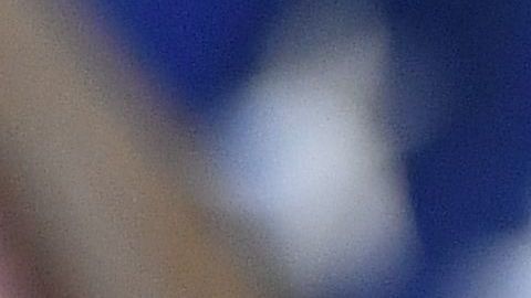 Giuliani habla con la prensa sobre varias demandas relacionadas con las elecciones de 2020, mientras suda lo que parece ser tinte para el cabello.