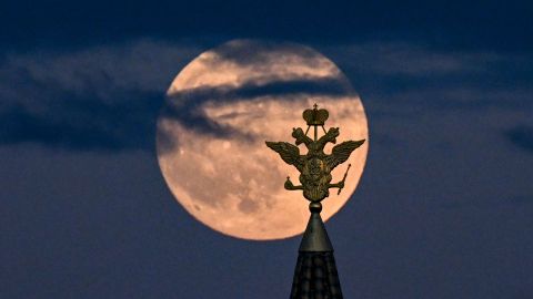 Una imagen de la Luna vista desde Rusia.