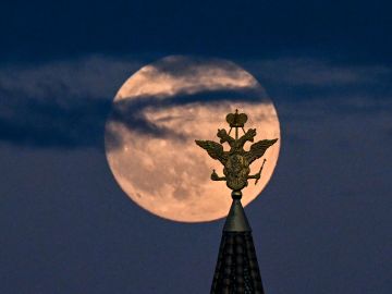 Una imagen de la Luna vista desde Rusia.