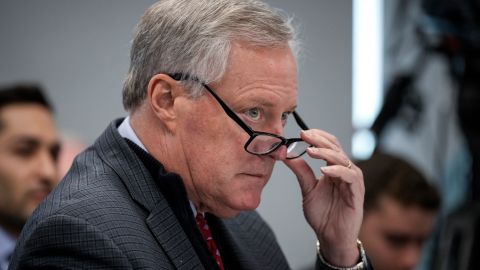 Mark Meadows, exjefe de Gabinete de Trump, intenta mover sus cargos de Georgia a una corte federal