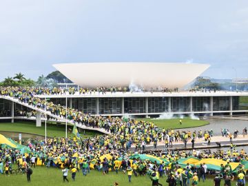 TOPSHOT-BRAZIL-POLITICS-BOLSONARO-SUPPORTERS-DEMONSTRATION