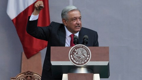 Las declaraciones de AMLO se dan luego de que DeSantis dijera que usará la fuerza letal contra personas que trafican fentanilo en mochilas desde la frontera.