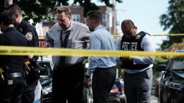 el Departamento de Policía de Nueva York no ha revelado más detalles de este presunto crimen en Staten Island.