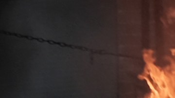 Más de 100 bomberos combatieron las llamaradas.