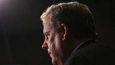 Aspirante presidencial Chris Christie: "No atacar a Donald Trump en 2016 fue un error"