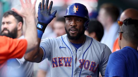 Starling Marte durante un encuentro ante Philadelphia Phillies.