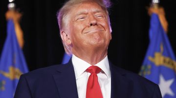 Trump bromeó con huir a Rusia después de acordar su fianza de $200,000 dólares en Georgia