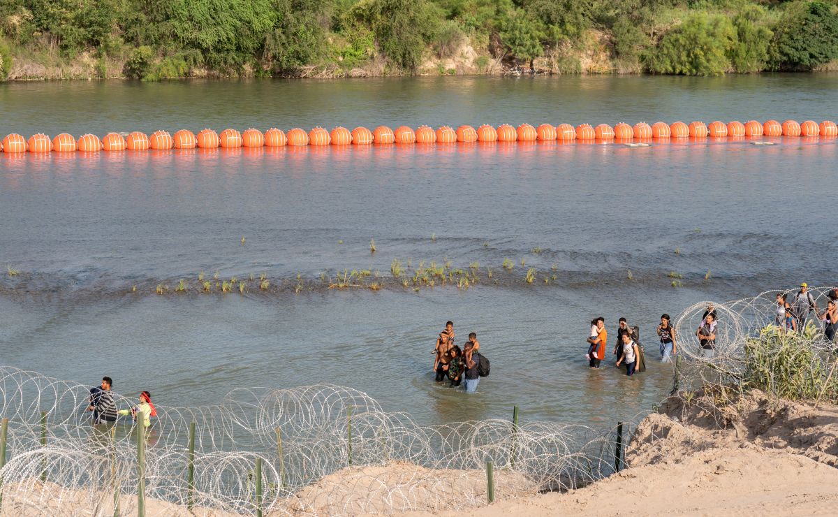 Former Trump Officials Admit Responsibility for Controversial Rio Grande Buoys