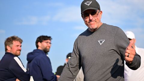 Apostador empedernido: Golfista Phil Mickelson apostó más de 1,000 millones de dólares, según libro