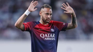 Neymar Jr. durante un amistoso de pretemporada ante el Al-Nassr.