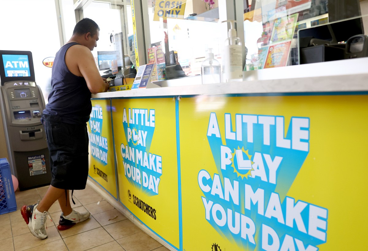 Powerball: La gran diferencia entre Edwin Castro y Yanira Álvarez, hispanos ganadores de premios mayores en California