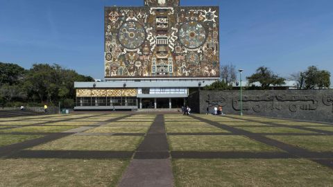 En la imagen aparece la biblioteca de la UNAM.