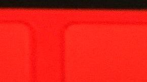 James Rodríguez posa con la camisa del Sao Paulo durante su presentación.