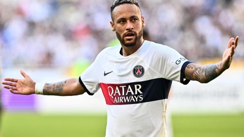 Arabia Saudita presenta millonaria oferta para llevarse a Neymar