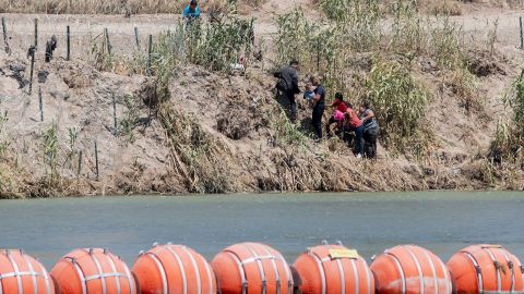 El Departamento de Justicia de Estados Unidos ha demandado a Texas por la instalación de las boyas.