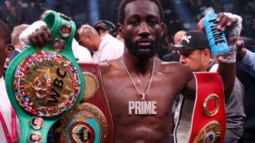 Terence Crawford, campeón indiscutido de peso welter.