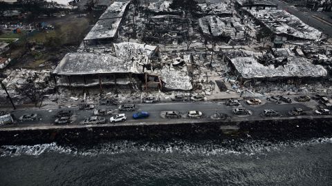 Sube a 53 el número de muertos por incendios en Hawaii: el gobernador del estado advierte que esta cifra aumentará próximamente