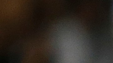 Compañeros de Perri lo consuelan tras la victoria de Botafogo.