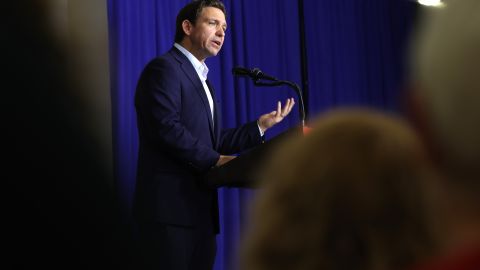 Ron DeSantis asegura que la acusación contra Trump es la prueba de que se ha "criminalizado la política" en EE.UU.