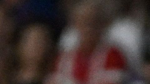 Depay al momento de sacar el remate la te a lograr el golazo ante Granada FC.